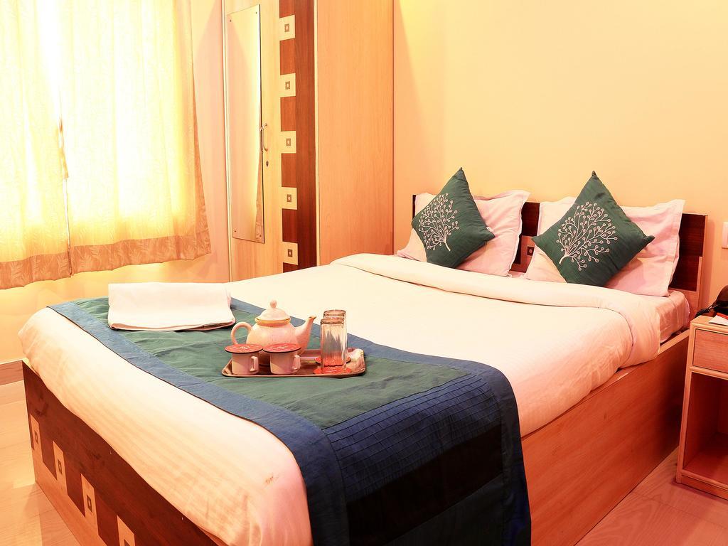 Oyo 1348 Hotel Zaika Inn Hāora Buitenkant foto