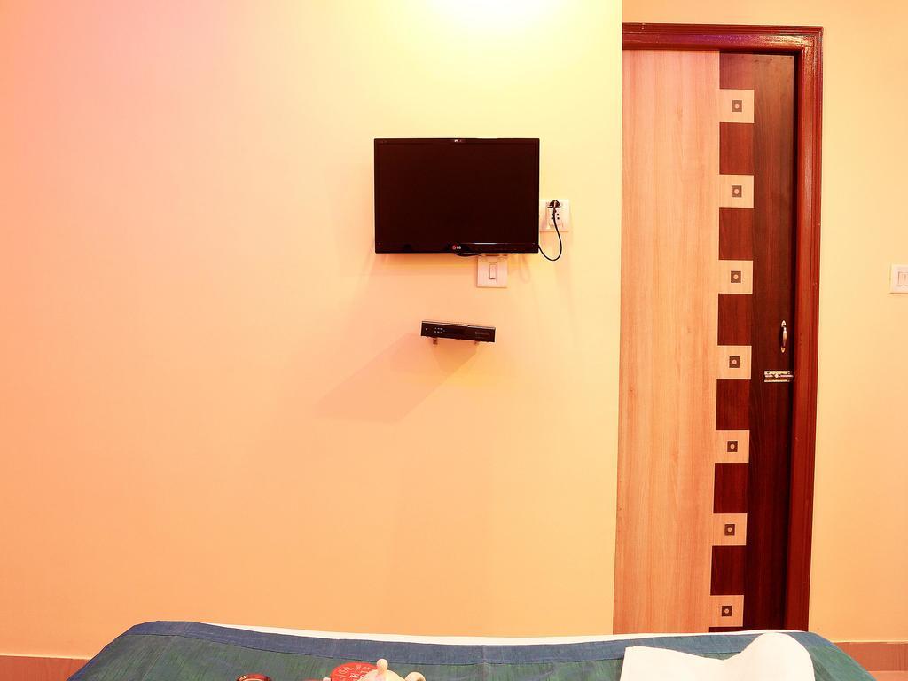 Oyo 1348 Hotel Zaika Inn Hāora Buitenkant foto